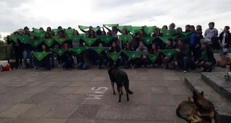 El “Pañuelazo verde” tiene convocatoria en San Pedro