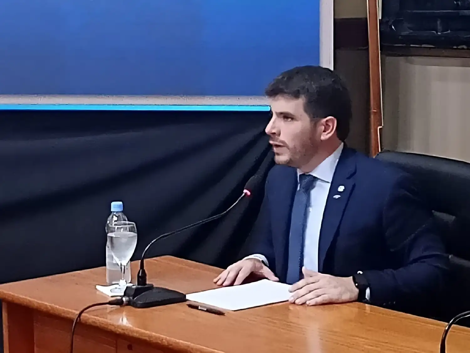El intendente Leonel Chiarella en la apertura de las sesiones ordinarias de 2025 en Sarmiento y Alem. Foto: Sur24.