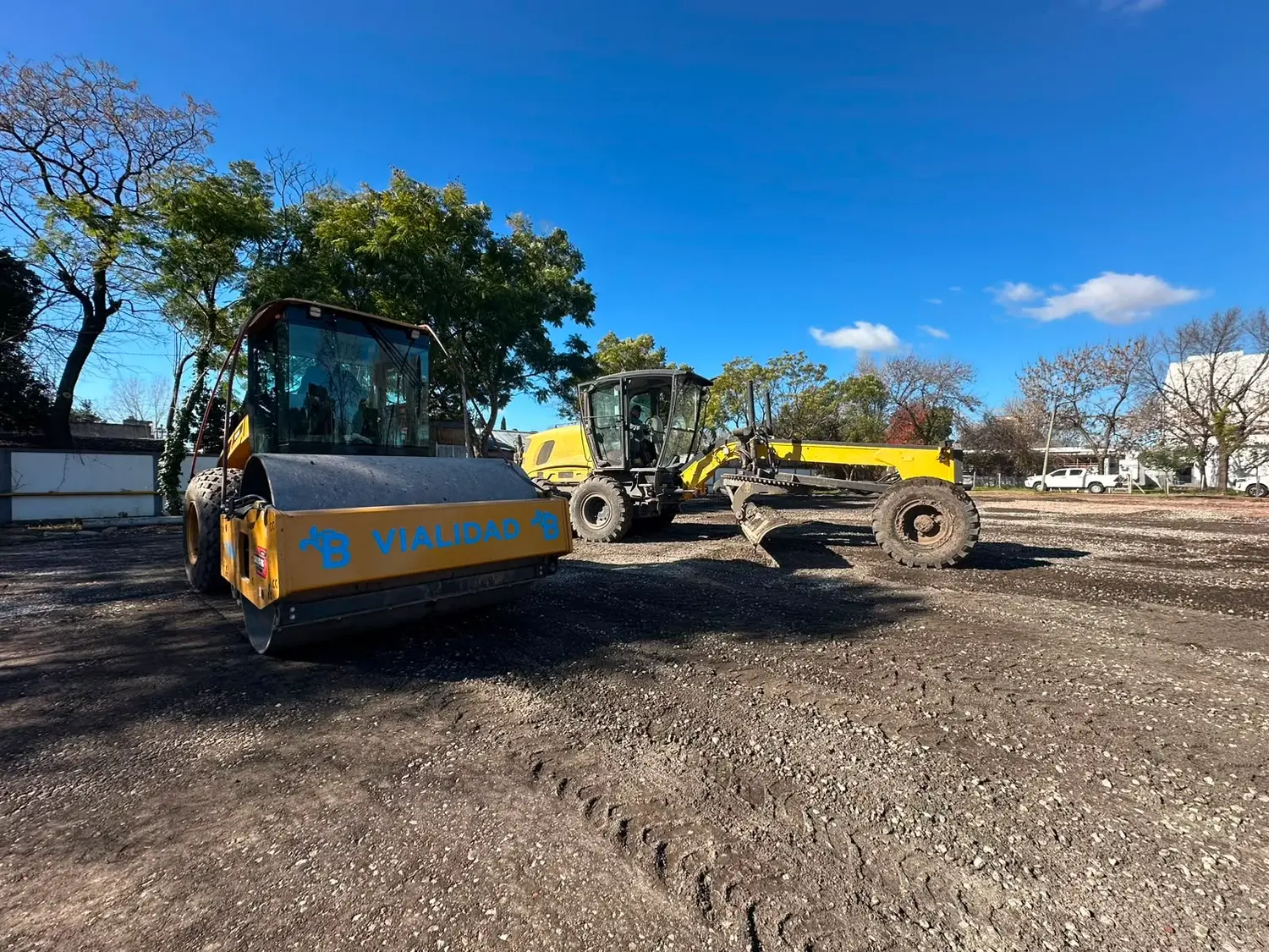 Almirante Brown: El Municipio realiza obras y mejoras en los accesos del Hospital Provincial Lucio Meléndez