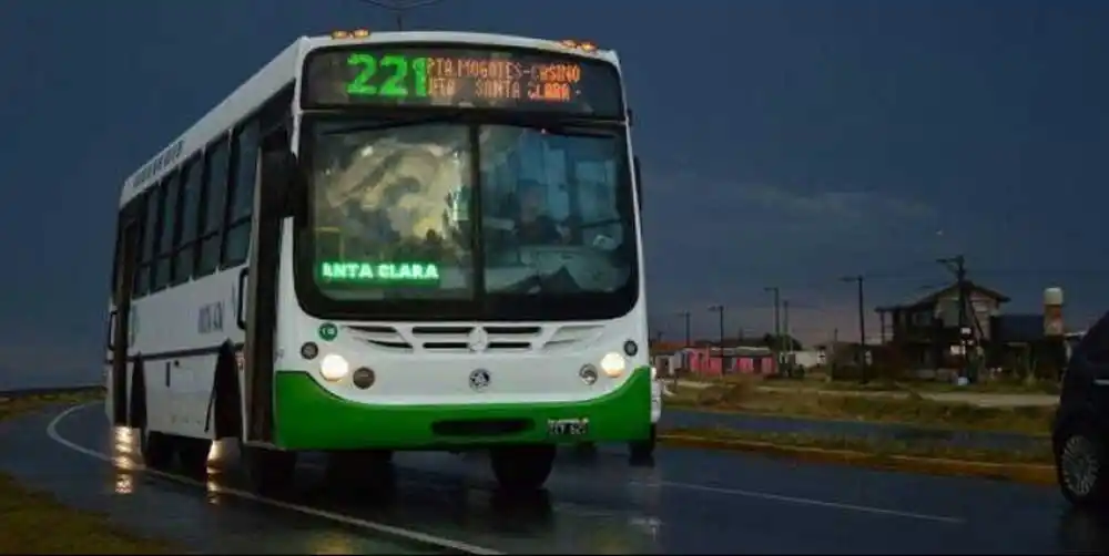 La línea 221 no circulará desde las 20 de este lunes