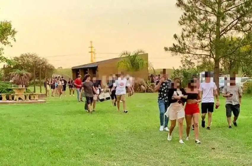 El colmo: organizaron una fiesta clandestina con casi 500 personas y cobraron entrada
