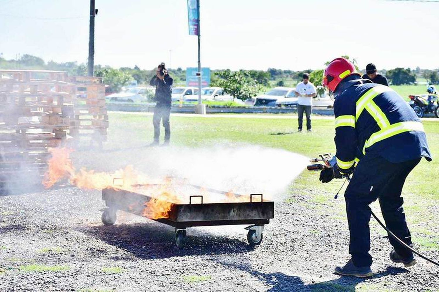 Presentaron un novedoso sistema 
para la extinción de incendios