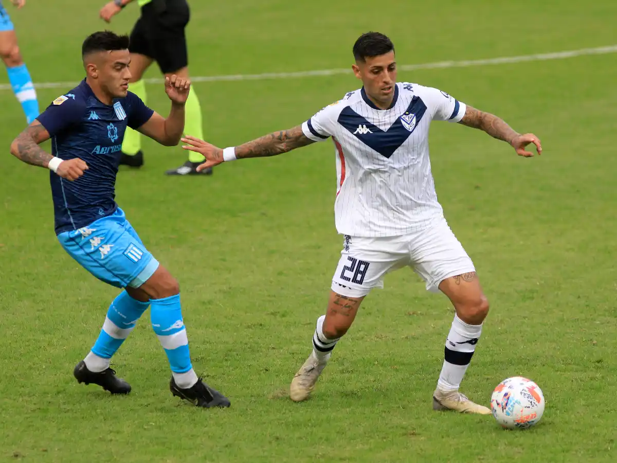  Racing avanzó a semifinales