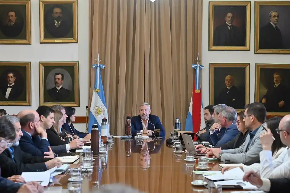 El gabinete de Frigerio definió la agenda provincial: obras, financiamiento y baja impositiva en energía
