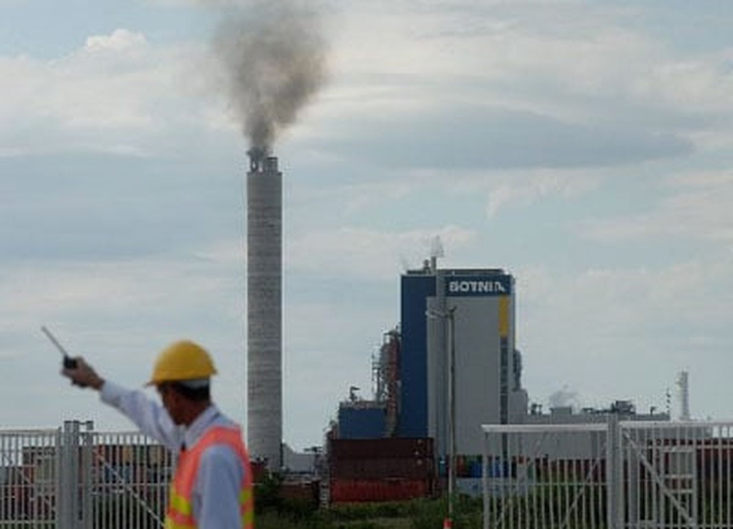 Uruguay afirma que la Argentina "exagera" con las críticas a la ex Botnia