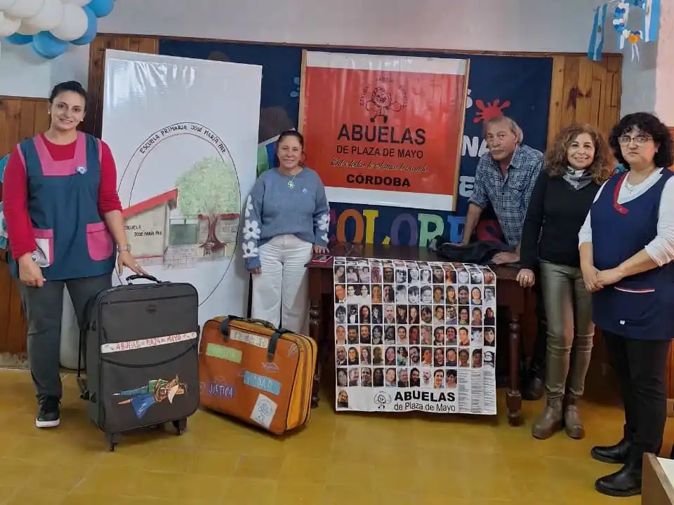 Las Valijas Viajeras acercaron historias de memoria a estudiantes de El Tío.