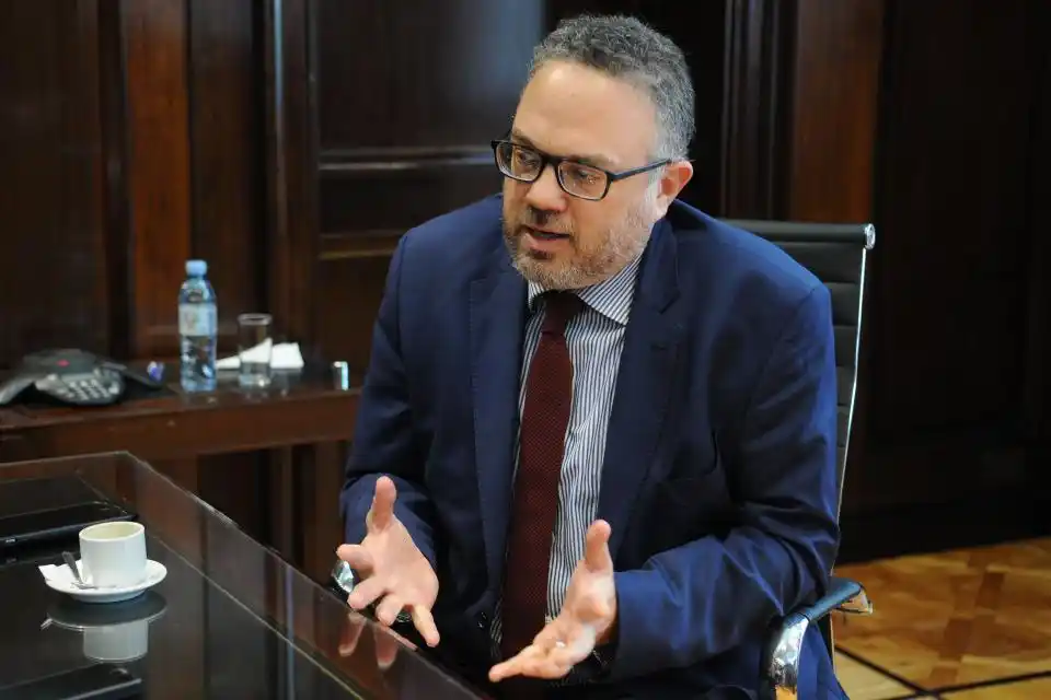 Nuevas diferencias en el Gobierno: Kulfas se opone a los proyectos que buscan acortar la jornada laboral