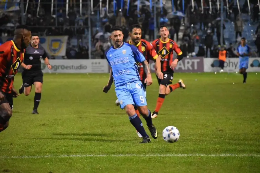 Jornada lluviosa y sin goles: Atlético y Deportivo Madryn terminaron 0 a 0