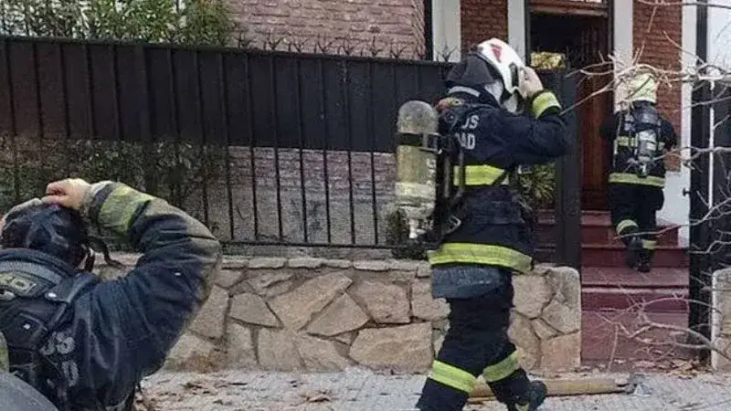 Dos pequeños de 2 y 4 años y su niñera murieron por un escape de gas