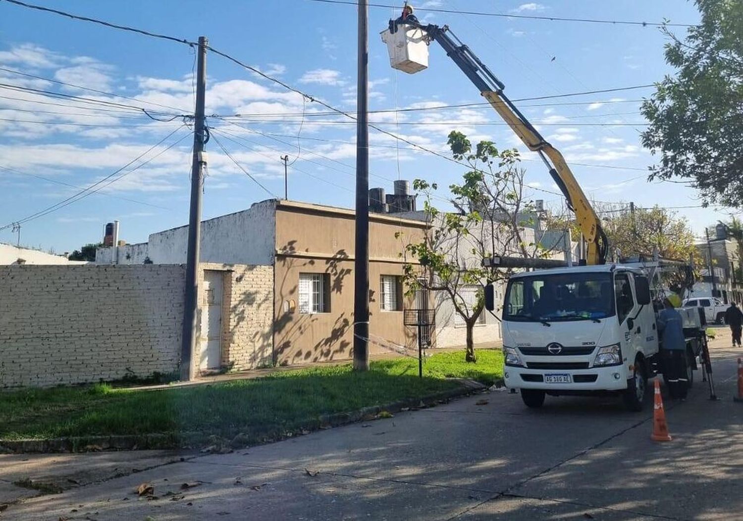 EPE trabaja para reponer el servicio en distintas zonas de la provincia afectadas por el intenso temporal