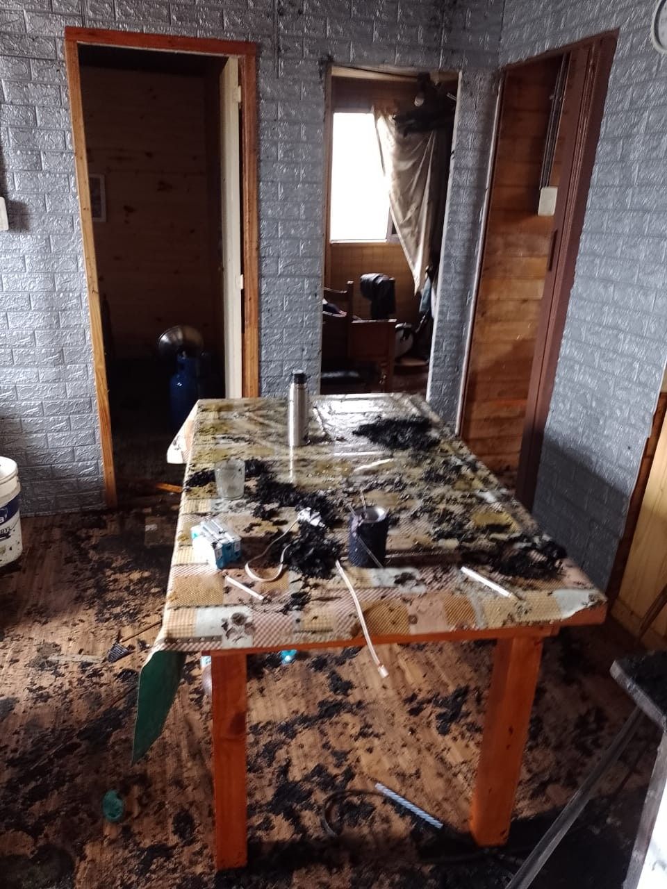 Incendio de Vivienda en Villa Paranacito