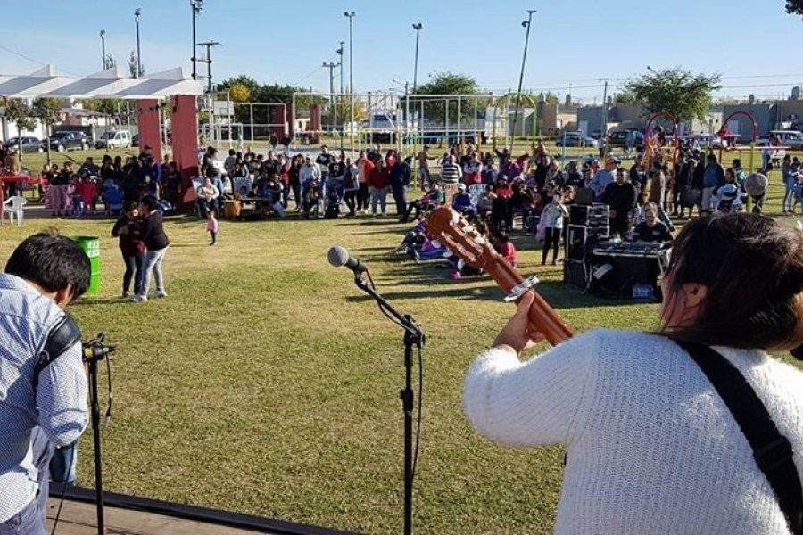 Lunes de Festejo en el barrio 2 de Abril