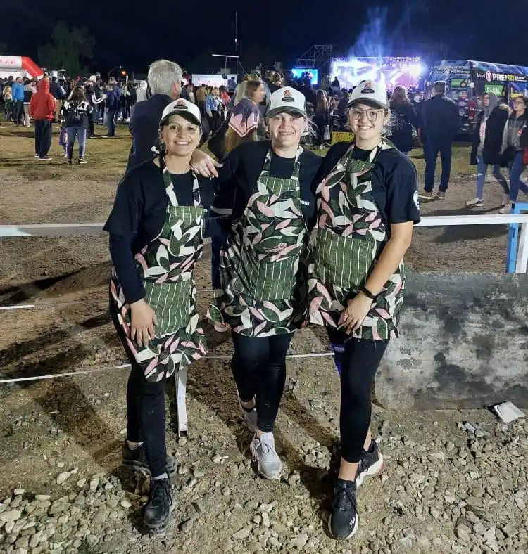 Mujeres que juegan con fuego y lo disfrutan