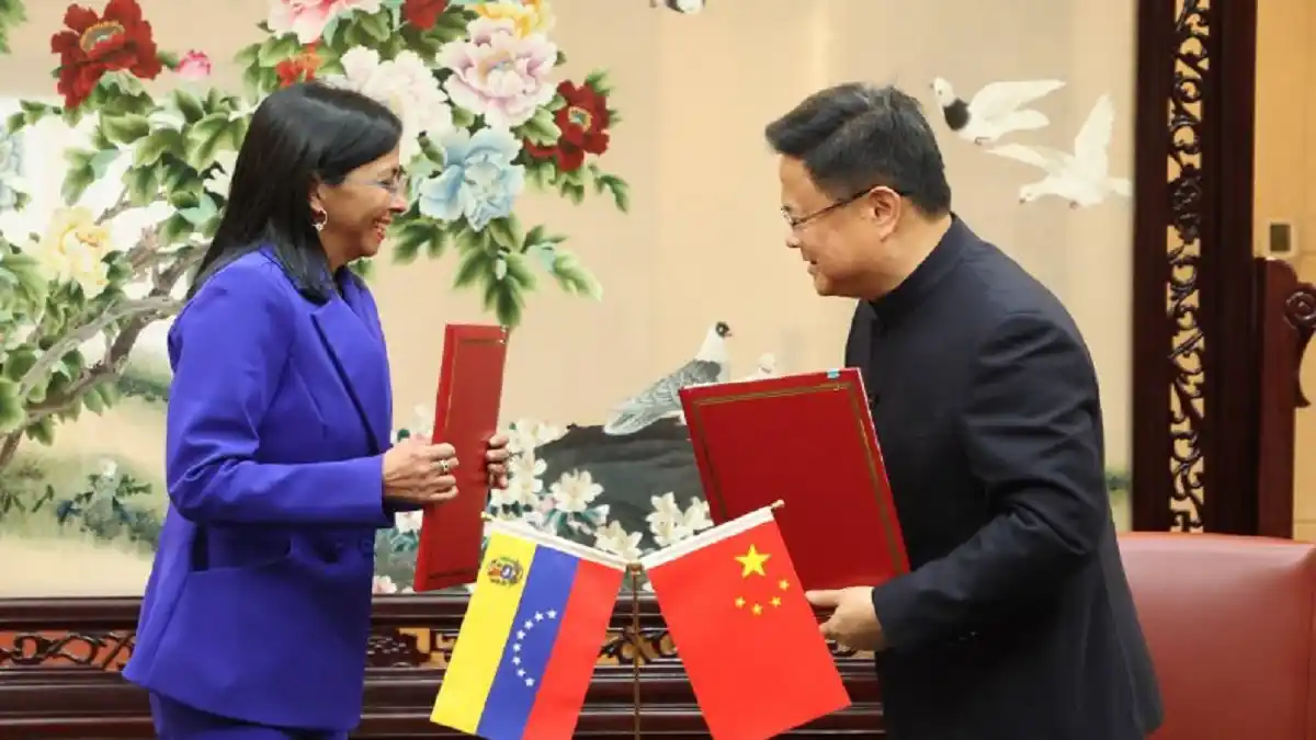 CHINA y VENEZUELA firman nuevos ACUERDOS en áreas energética y financiera
