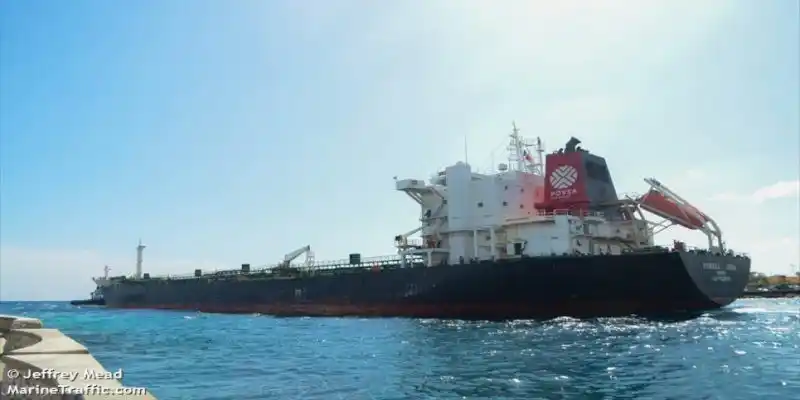 Llega tanquero con 80.000 barriles de gasolina destinados a Caracas