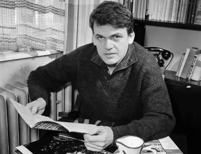 Kundera, mi viejo y algunos goles