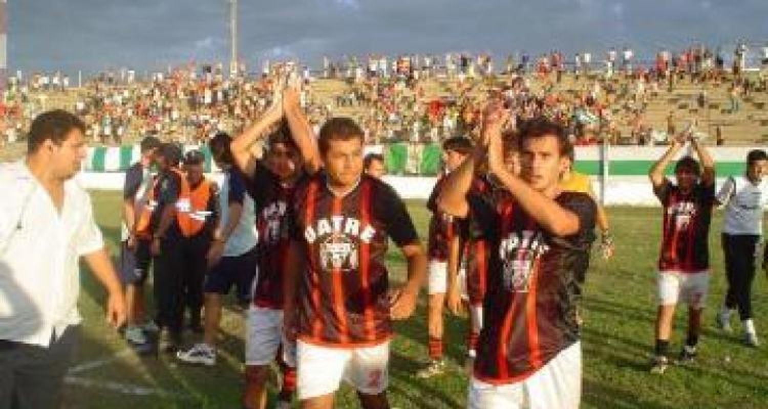 Banfield ganó y sigue soñando