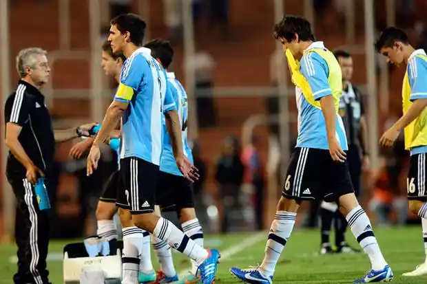 La derrota frente a Paraguay puso contra las cuerdas a la Argentina