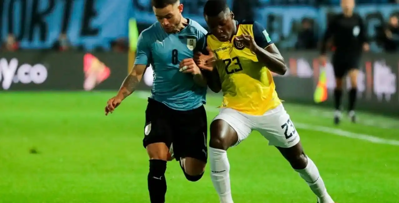 Uruguay derrotó a Ecuador y trepó al tercer lugar
