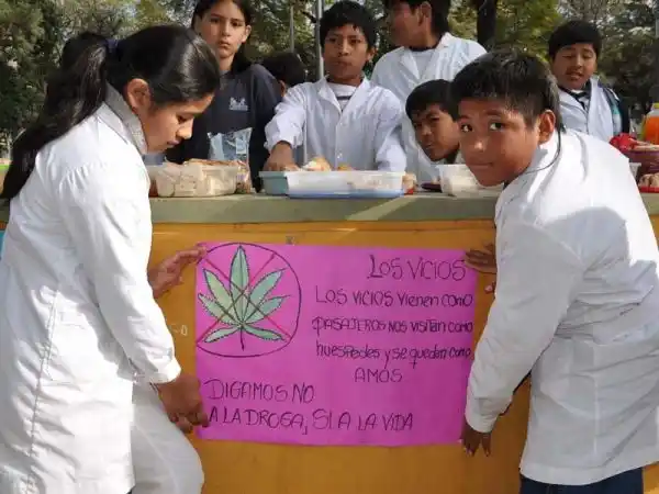 La UCR bonaerense quiere incluir en la currícula escolar la prevención de adicciones