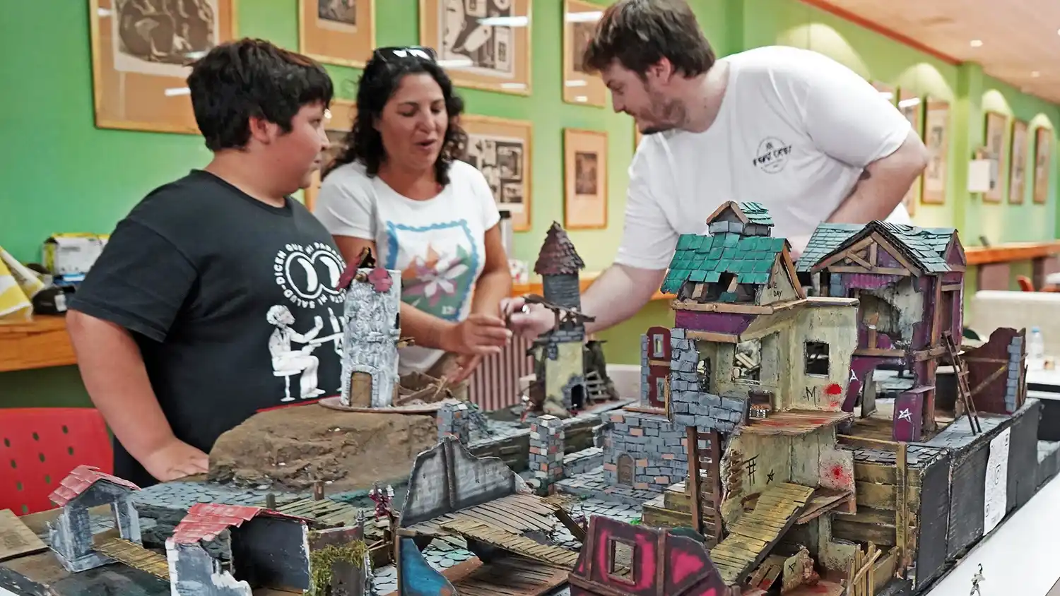 Intercambio de experiencias sobre wargames, los boardgames y trabajo con miniaturas