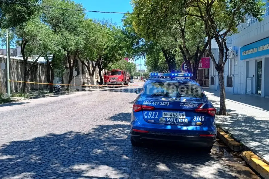 Gran despliegue policial y de bomberos frente a la Jefatura: ¿qué pasó?