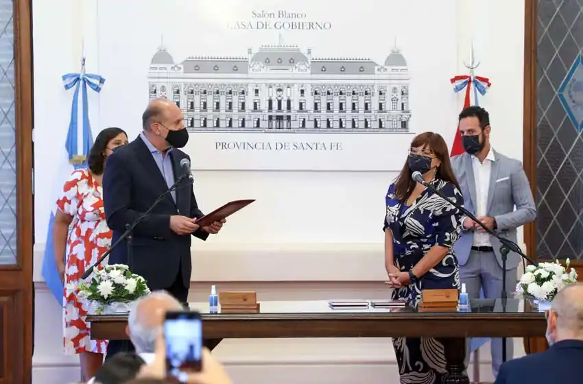 Cambios en el equipo de Perotti: Celia Arena asumió como nueva ministra de Gobierno