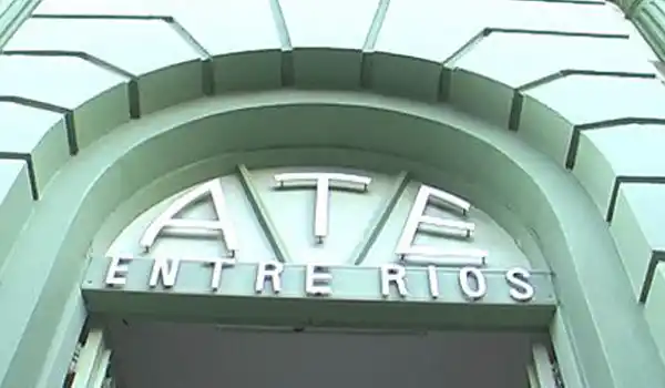 ATE quiere revisar contratos con la gente trabajando	 