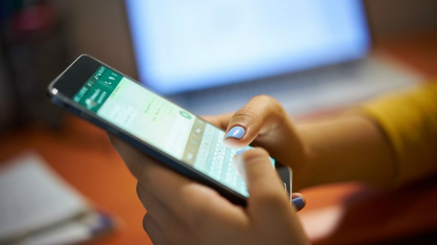 La nueva función de WhatsApp para no enviar un mensaje al usuario equivocado
