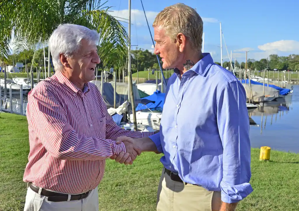 Tras pase al Frente Renovador, De Narváez fue recibido por Andreotti