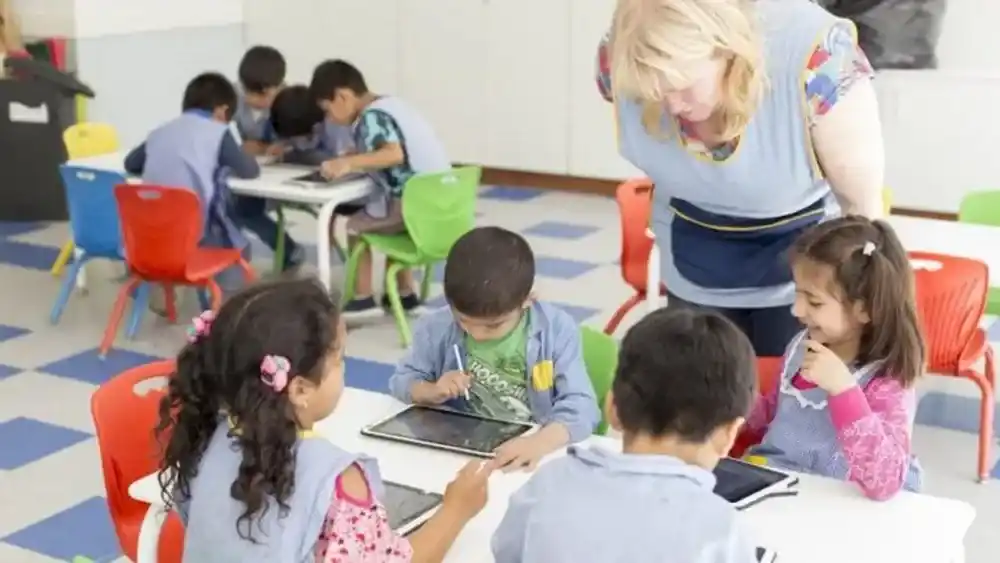 El Gobierno anunció un pago extra en marzo para la Ayuda Escolar Anual