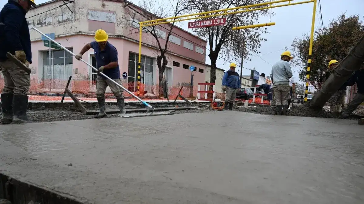 Avanza la etapa final de la reconstrucción de Del Valle y Constitución