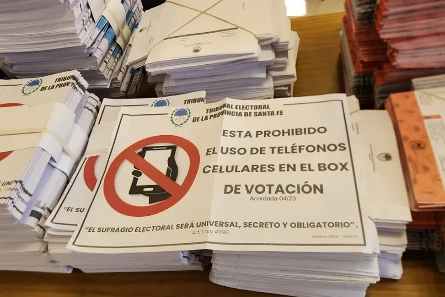 Planteo ante el Tribunal Electoral para que se controle el uso de celulares en box de votación en Santa Fe