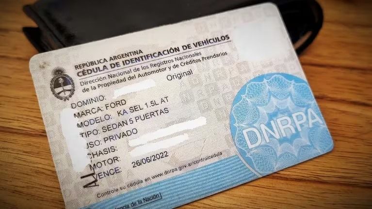 Ahora la única cédula que se requiere para manejar es la verde.