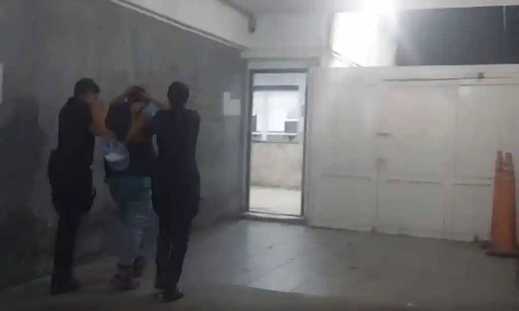 El sospechoso quedó detenido