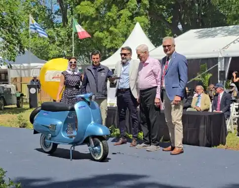 El creador y su obra, juntos otra vez: la Saborul Junior’s ganó el primer premio en Autoclásica.