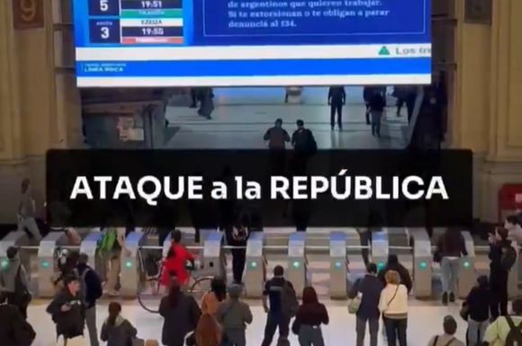 "Ataque a la República": Manuel Adorni difundió video polémico del Gobierno contra el paro general de la CGT