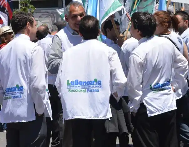 Bancarios pidieron reapertura de paritarias

