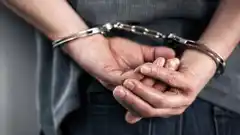 Tiene Covid-19, no hizo aislamiento, les tosió a policías en la cara y manejó alcoholizado