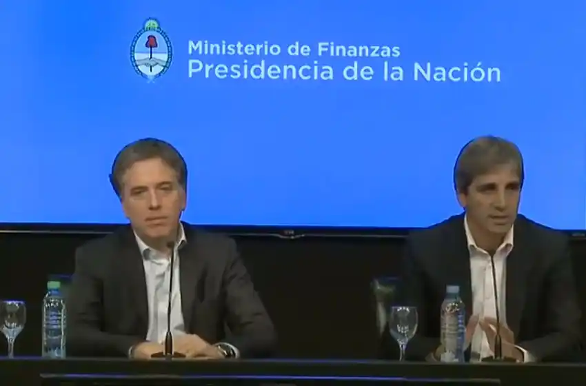 Caputo aseguró que no hubo crisis económica sino una “turbulencia”