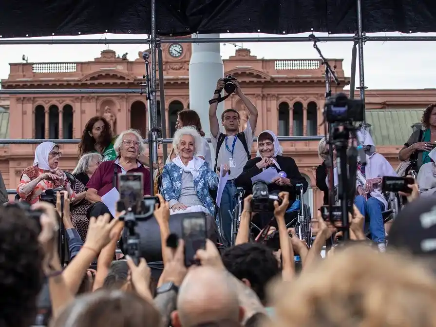 Estela de Carlotto fue una de las oradoras en la marcha de ayer.