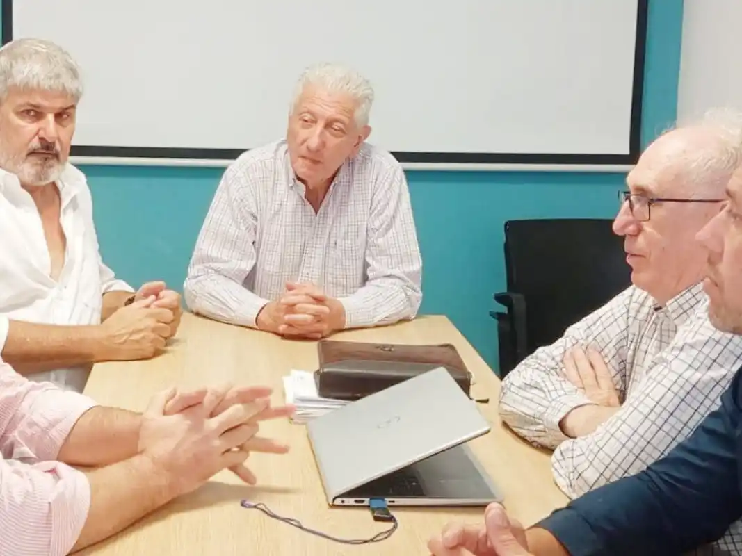 El gobierno provincial abordó la situación del sector porcino