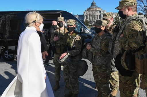Lady Gaga a su llegada el martes para el ensayo de la toma de posesión de Joe Biden. Foto AFP