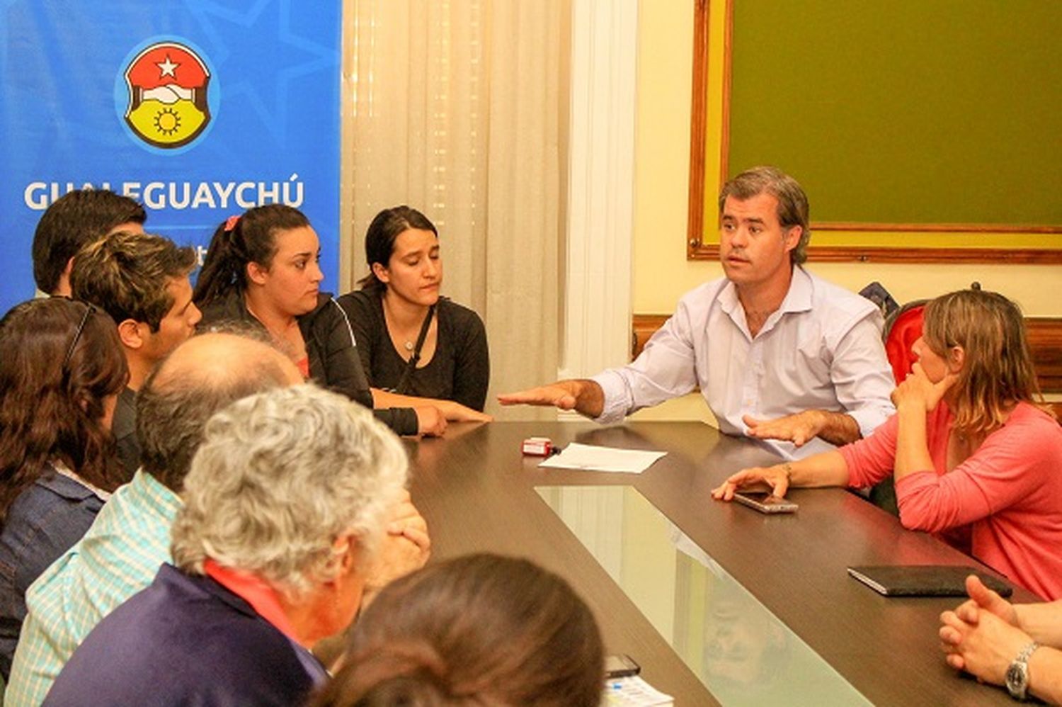 Cordón cuneta: Piaggio se reunió con vecinos de Suburbio Sur Este
