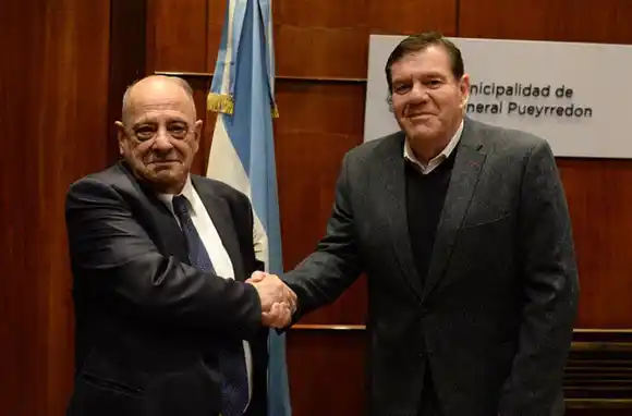 Arroyo le deja a Montenegro un protocolo para una “eficaz selección” del personal municipal