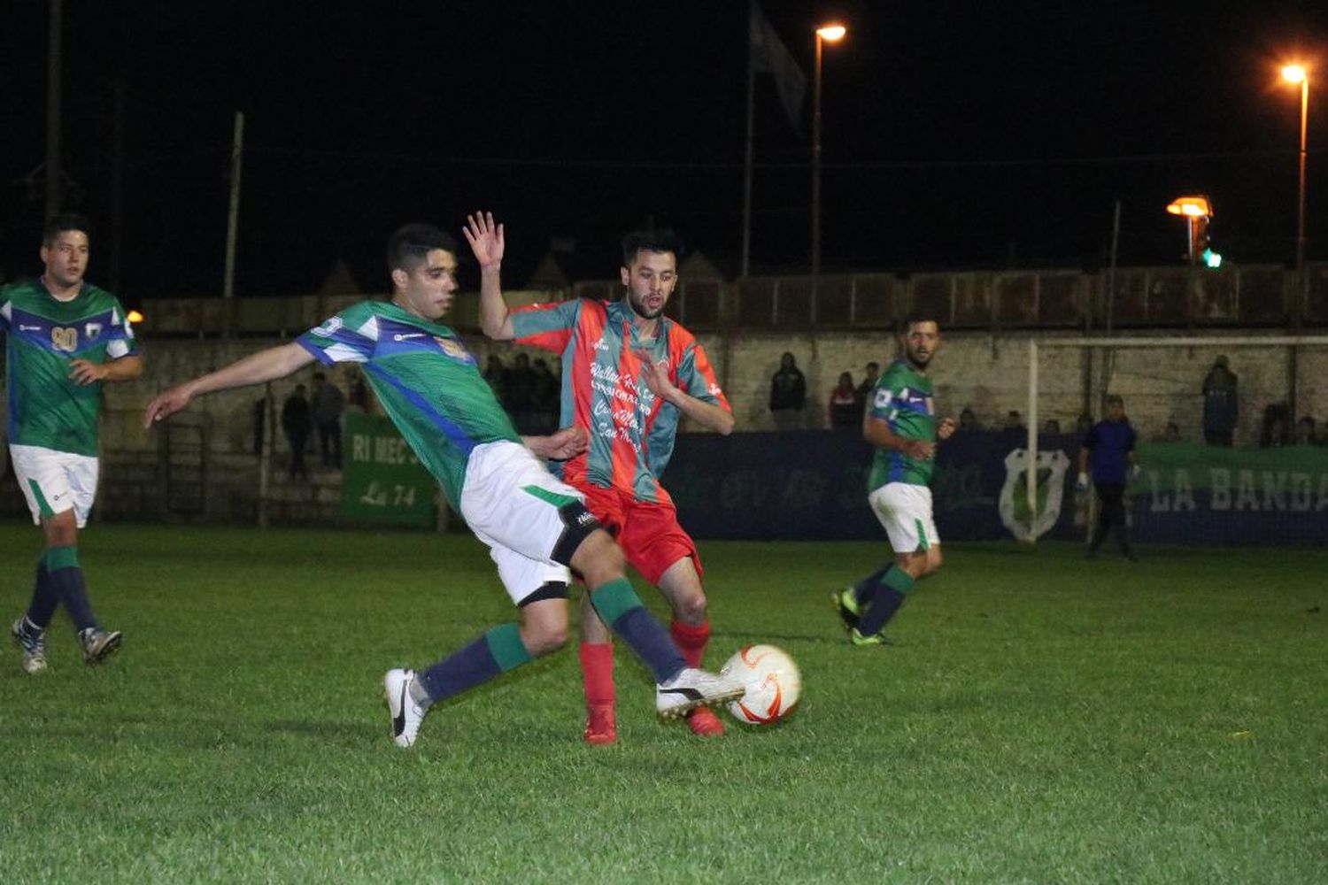 A Velense se le escapó en los penales
