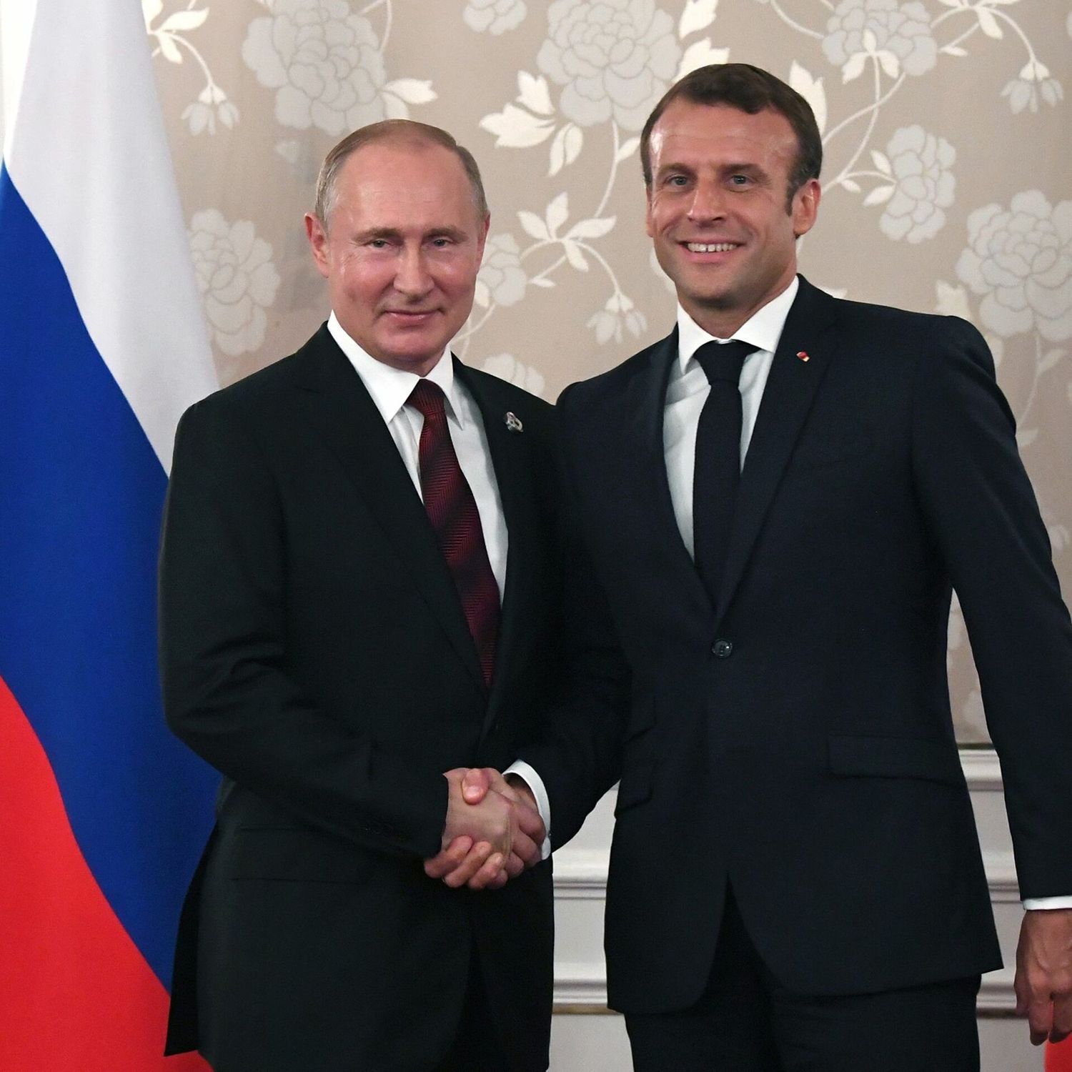 Emmanuel Macron habló con Putin y advirtió: “Lo peor está por venir”