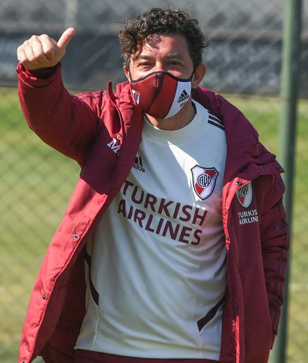 Gallardo prepara dos equipos para la Copa