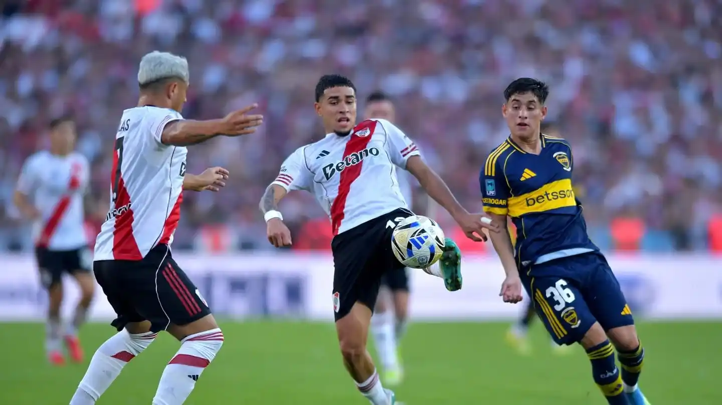 Boca se quedó con el Superclásico.