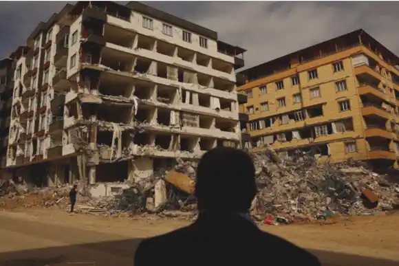 Los daños del terremoto de Turquía superarán los 100.000 millones de dólares